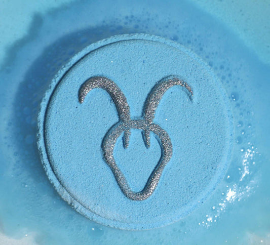 Zodiac Serenity: Capricorn Fizz & Soak Gift Set
